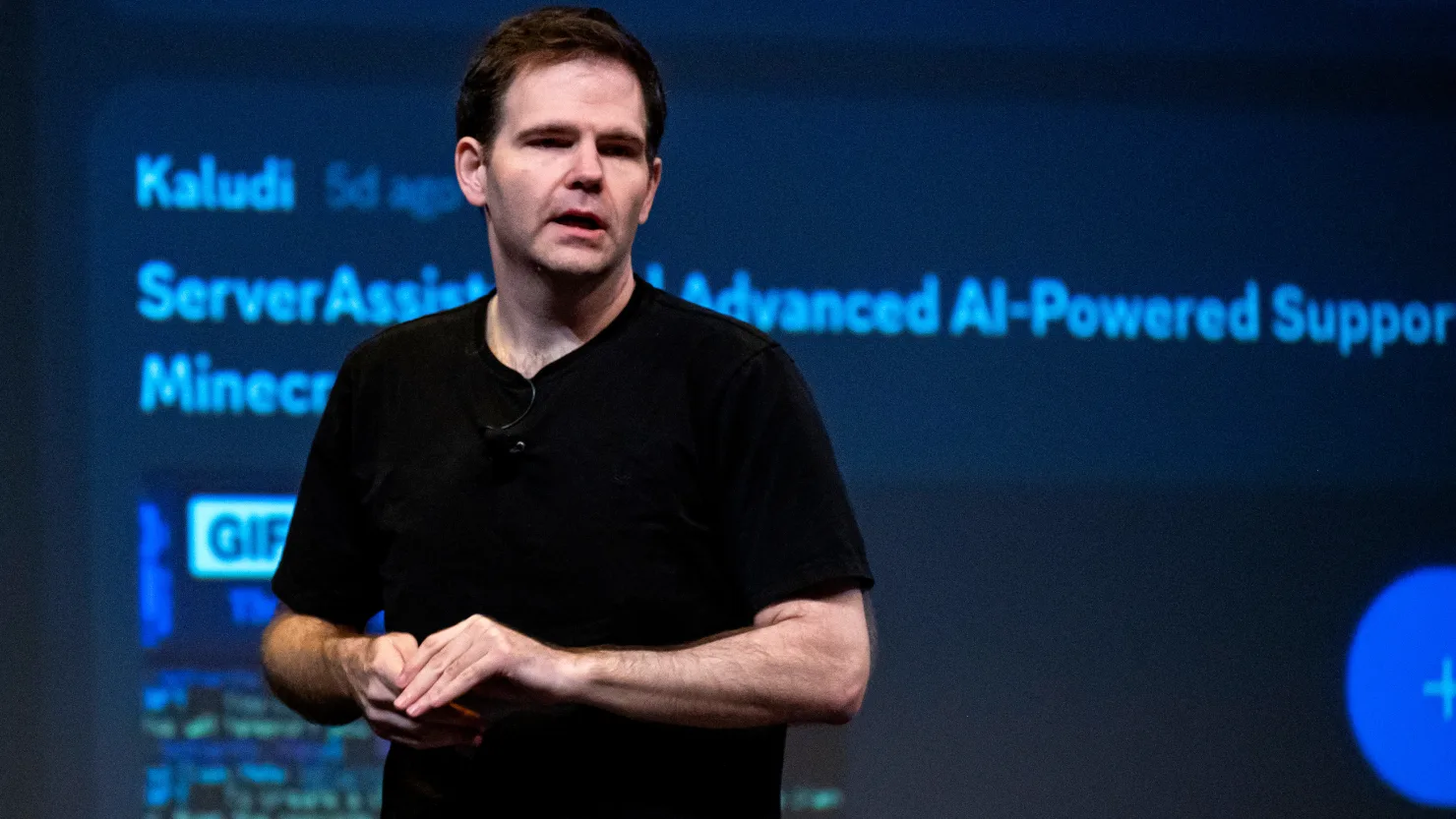 Giám đốc Điều hành Groq Jonathan Ross phát biểu tại Hội nghị thượng đỉnh GenAI ở San Francisco, California, Hoa Kỳ, vào ngày 30/5/2024.