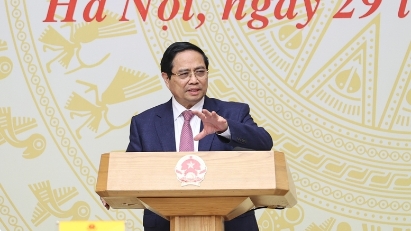 PM asks for efforts to achieve double-digit growth in 2026