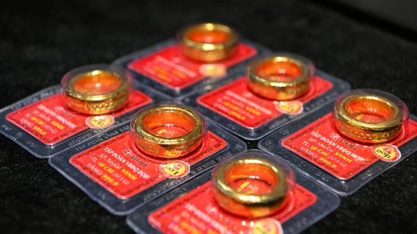 Giá mua, bán vàng nhẫn “4 số 9” giảm 6 triệu đồng/lượng trong 2 phiên