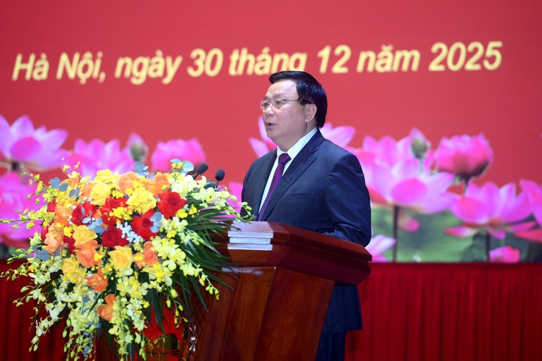 Giáo sư, Tiến sĩ Nguyễn Xuân Thắng phát biểu tại hội nghị. Ảnh: Nhân Dân