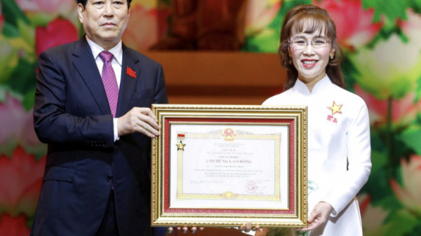 Tiến sĩ Nguyễn Thị Phương Thảo nhận danh hiệu Anh hùng Lao động: Biểu tượng bản lĩnh, khát vọng Việt Nam hùng cường 