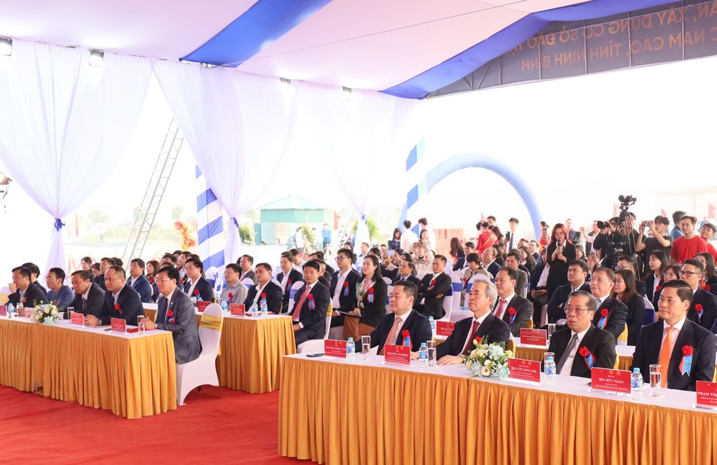  Các đại biểu tham dự buổi lễ. Ảnh: Lê Dũng