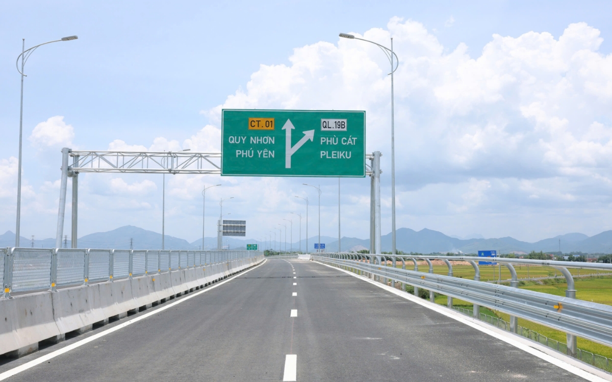 Một đoạn cao tốc Hoài Nhơn - Quy Nhơn. 