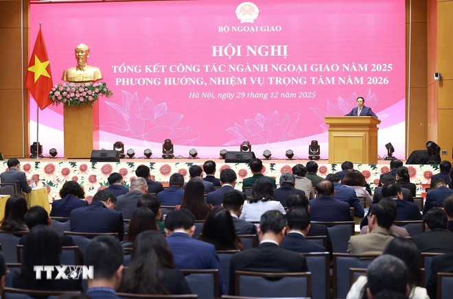 Thủ tướng Phạm Minh Chính chỉ đạo Hội nghị tổng kết công tác ngành ngoại giao năm 2025 và phương hướng, nhiệm vụ năm 2026. Ảnh: TTXVN.