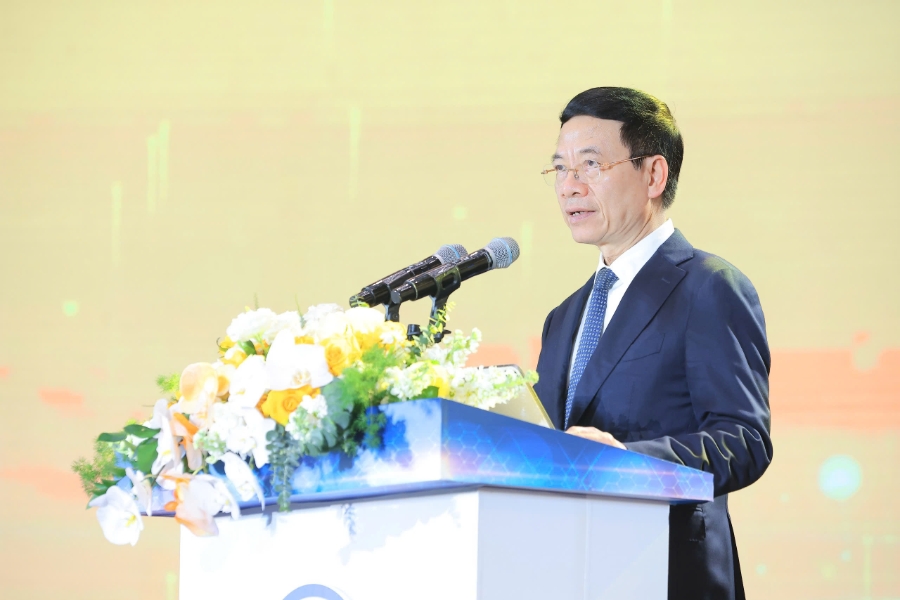 Bộ trưởng Bộ Khoa học và Công nghệ Nguyễn Mạnh Hùng kêu gọi cộng đồng doanh nghiệp công nghệ Việt Nam chính thức khởi động một giai đoạn "Sáng tạo tại Việt Nam, làm ra tại Việt Nam – để dẫn dắt". 