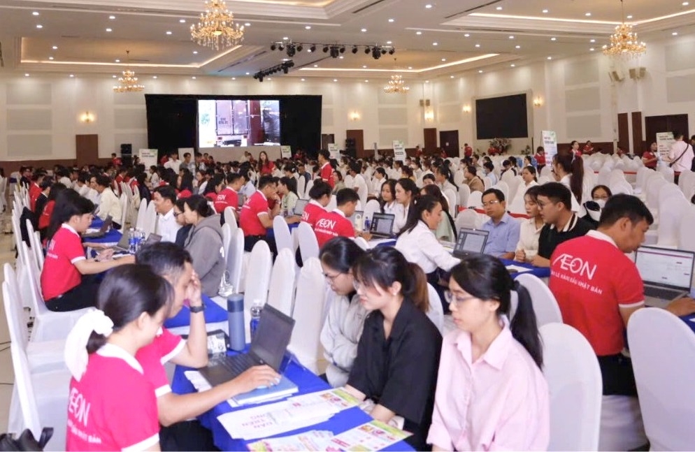 Ngày hội tuyển dụng AEON Tân An thu hút hàng nghìn ứng viên.
