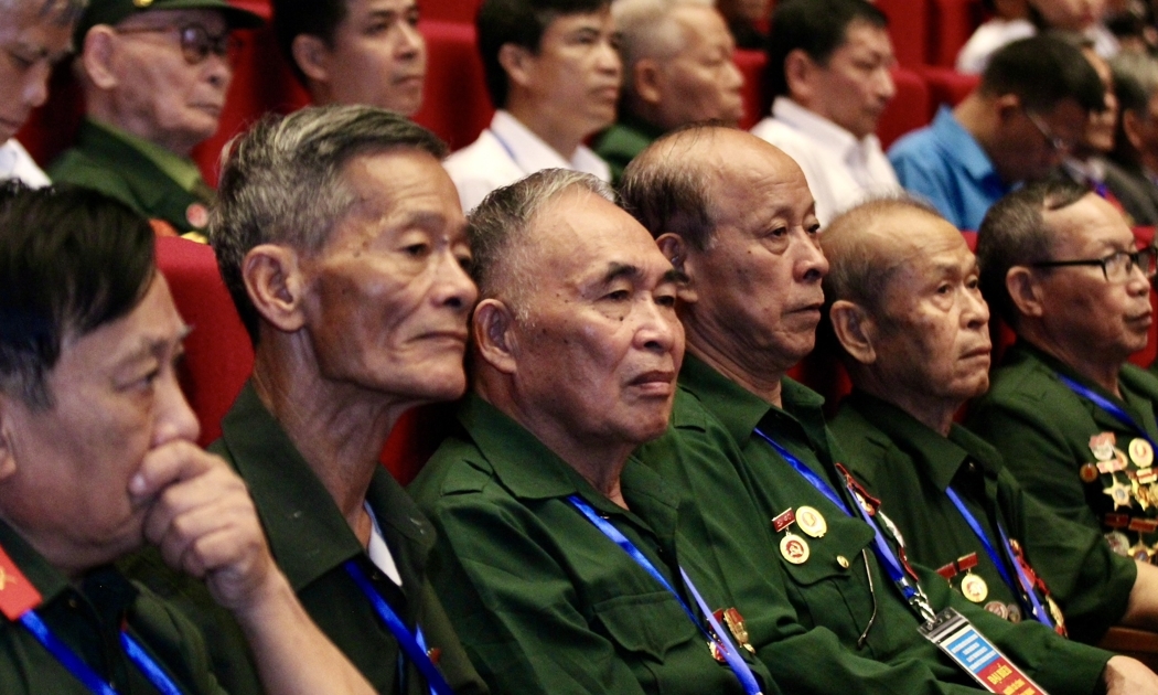 Người có công với cách mạng. Ảnh: Mạnh Dũng.