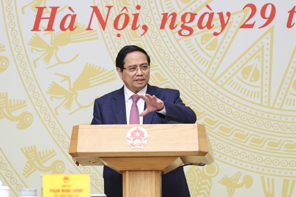 Thủ tướng yêu cầu điều hành chính sách tiền tệ chủ động, linh hoạt, phù hợp, hiệu quả, góp phần giữ vững ổn định kinh tế vĩ mô và kiểm soát lạm phát - Ảnh: VGP