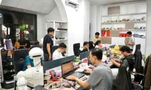 Hơn một nửa lao động Non-IT (52,2%) bày tỏ mong muốn làm chủ AI. Ảnh minh họa