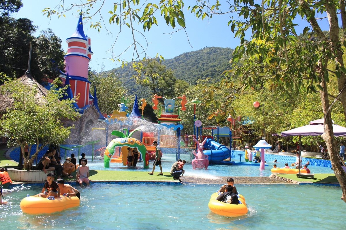 TP.Hồ Chí Minh có mặt trong danh sách 10 điểm đến nội địa được tìm kiếm nhiều nhất cho kỳ nghỉ Tết Dương lịch 2026.