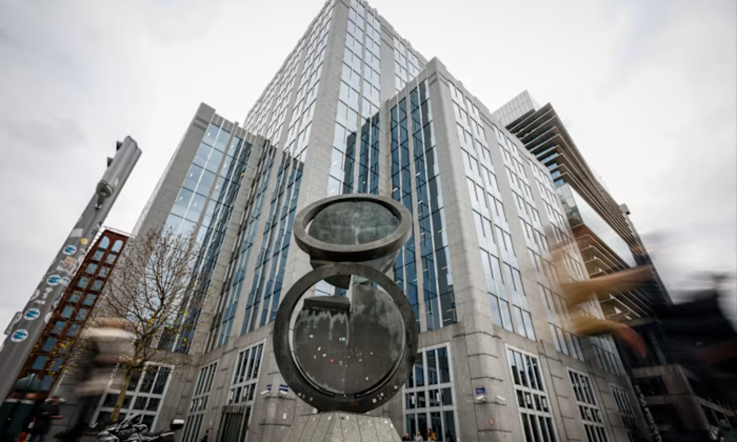 Euroclear trong cuộc tranh cãi về tài sản bị đóng băng của Nga