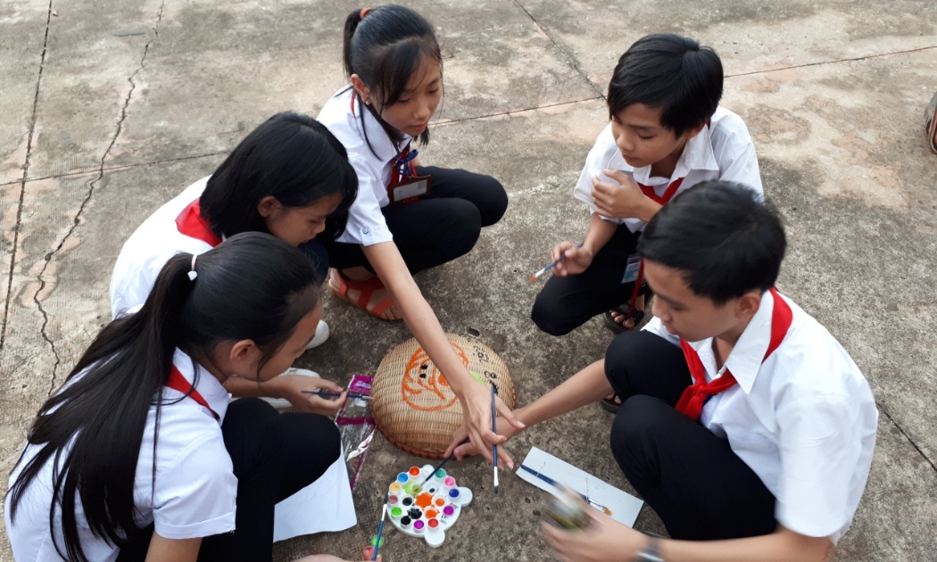 TP Hồ Chí Minh: Chính thức hạn chế học sinh sử dụng điện thoại trong giờ ra chơi từ tháng 1/2026