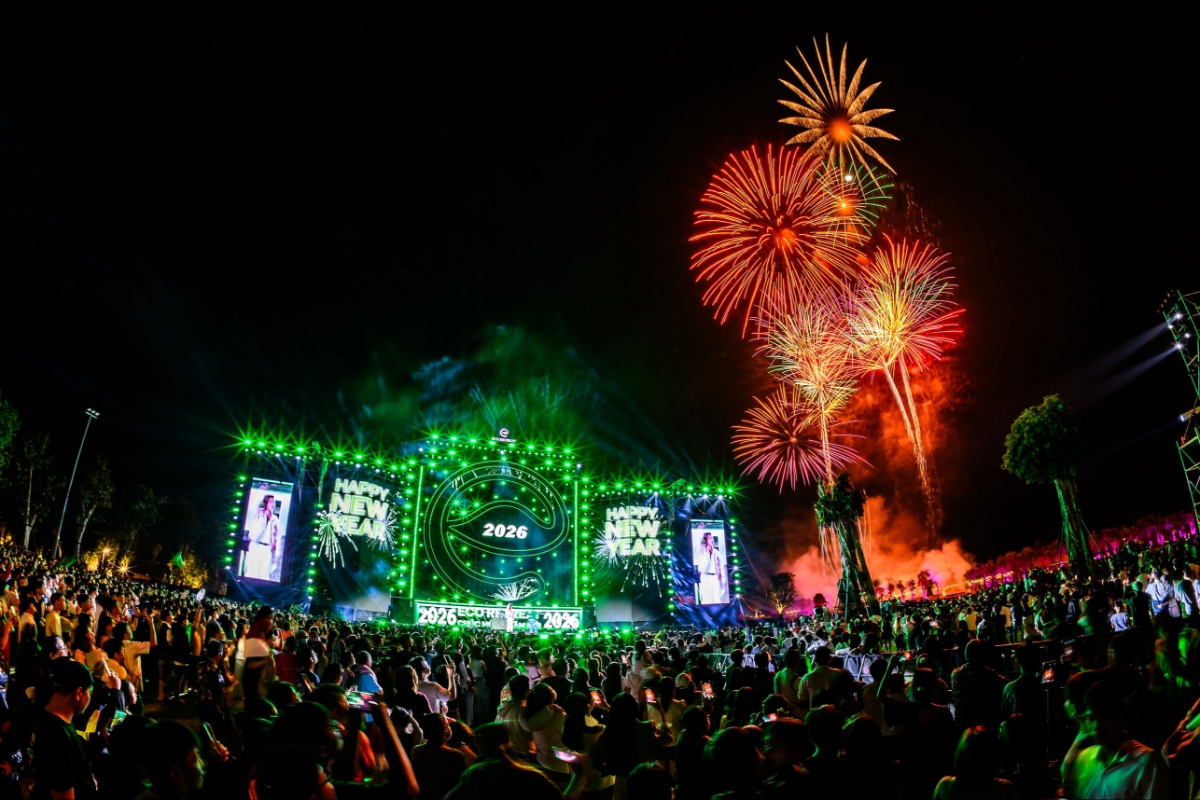 Cư dân, du khách có bữa tiệc pháo hoa mãn nhãn tại Eco Retreat Countdown