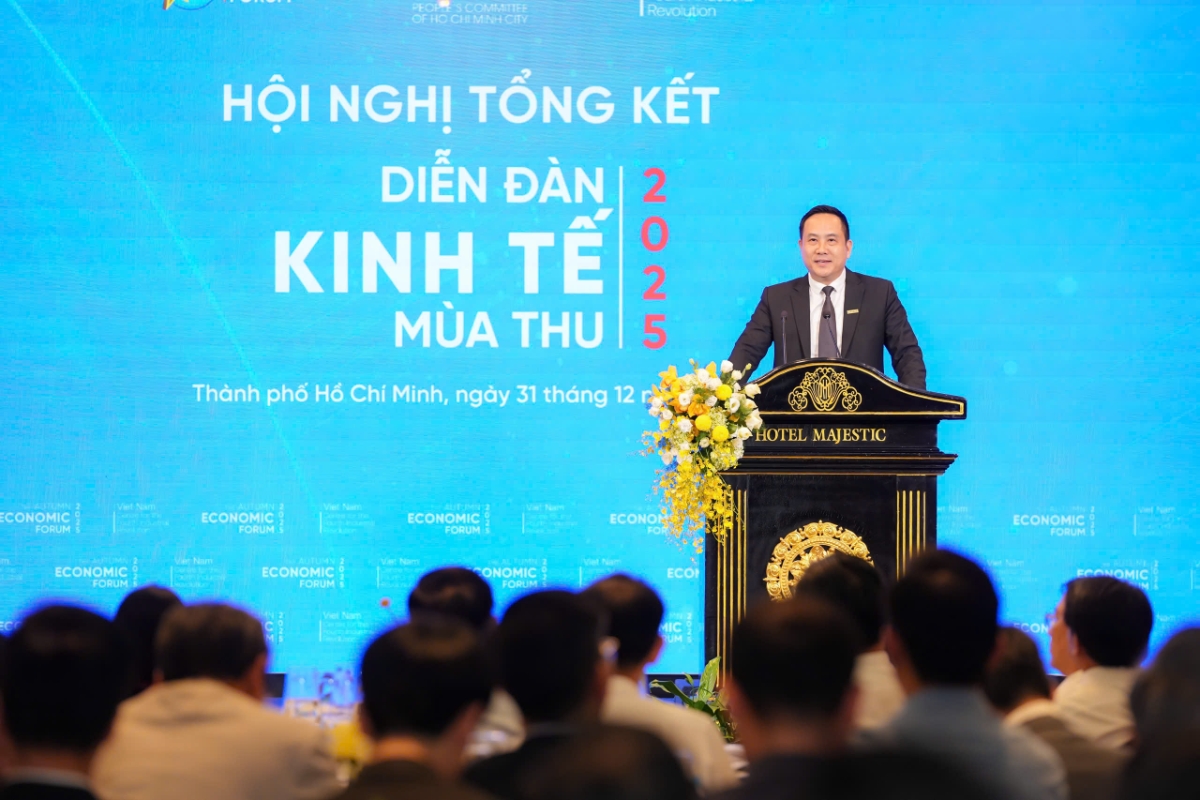 Ông Hà Huy Cường, Phó Tổng giám&nbsp;đốc Nam A Bank phát biểu tại chương trình.