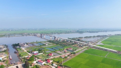 Ninh Binh studies 7,000-ha riverside urban development plan
