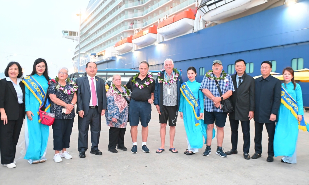 Cảng tàu du lịch quốc tế Hạ Long đón 3.000 du khách quốc tế ngày đầu năm