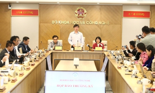 Luật AI định hướng làm chủ các mô hình ngôn ngữ lớn và dữ liệu bản địa