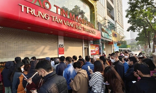 Bộ sưu tập Tứ Quý Thịnh Vượng của Bảo Tín Mạnh Hải hút khách đầu năm