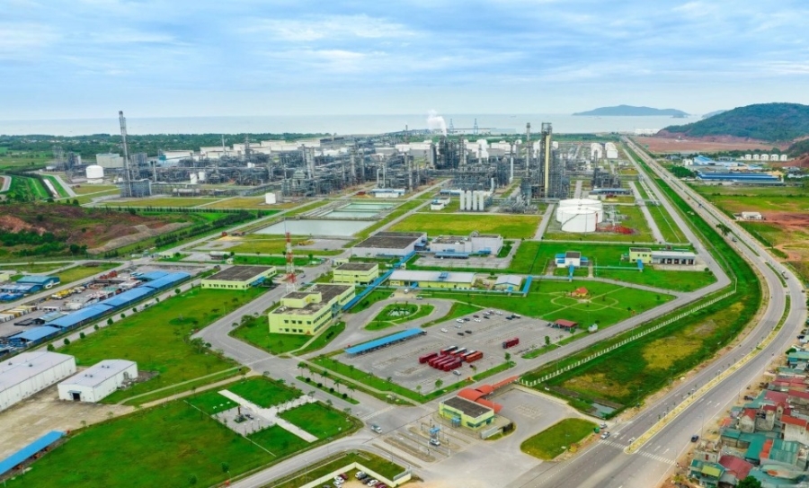Nhà máy lọc hóa dầu Nghi Sơn.