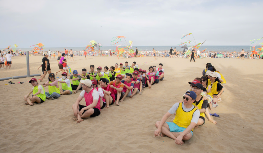 Hoạt động thể thao bãi biển diễn ra sôi nổi, tạo điểm nhấn cho du lịch Sầm Sơn trong mùa hè 2025.
