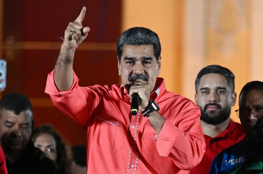 Tổng thống Venezuela Nicolás Maduro phát biểu trước những người ủng hộ khi ông ăn mừng kết quả bầu cử quốc hội và địa phương tại Quảng trường Bolivar, Caracas, ngày 25/5/2025. Nguồn ảnh: Federico Parra/AFP - Getty Images