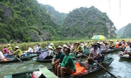 Du lịch Ninh Bình bứt tốc năm 2025, thu hơn 21.000 tỷ đồng