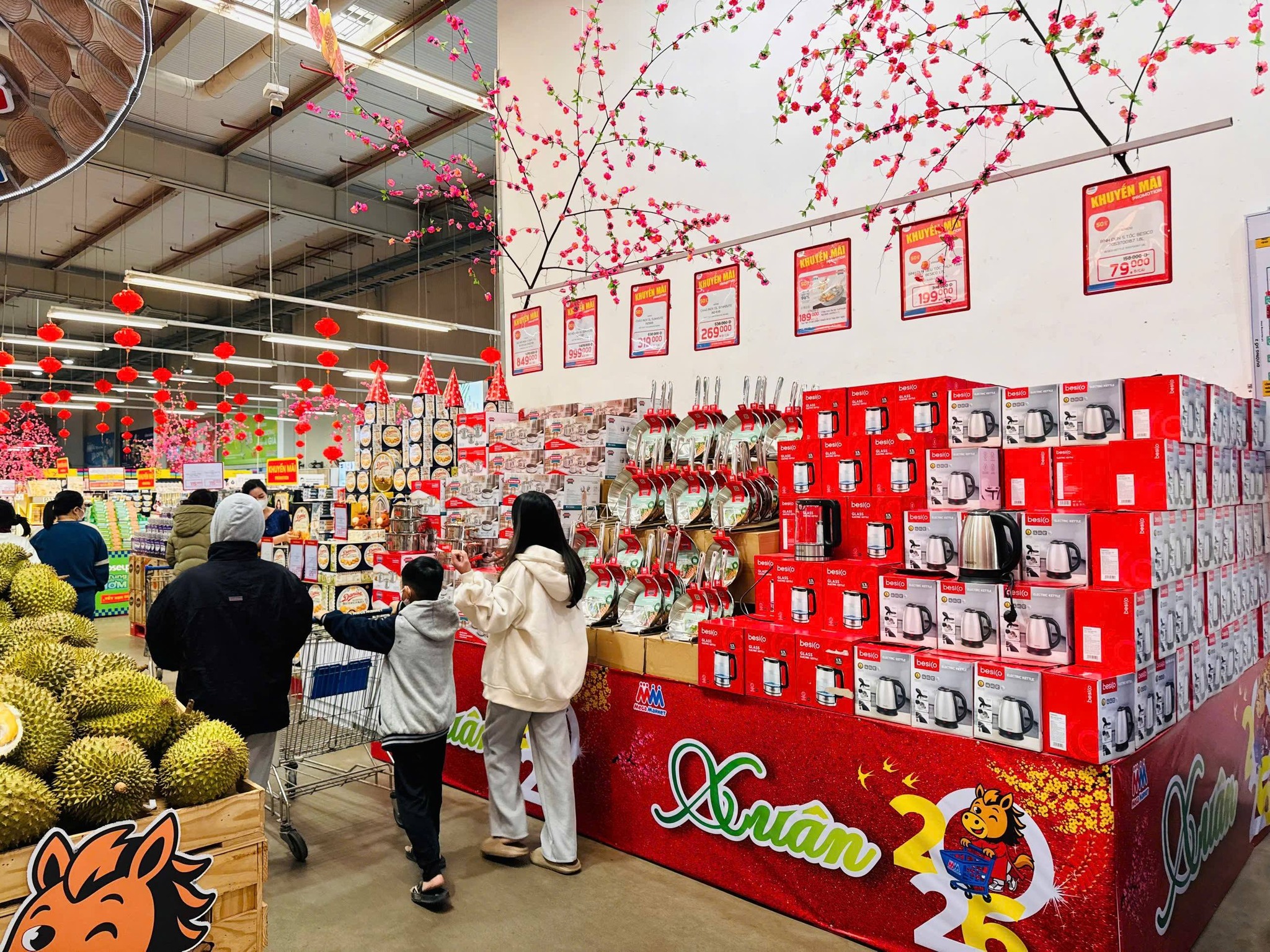 Sức mua những ngày đầu năm tăng khoảng 20 - 40% tùy địa điểm.