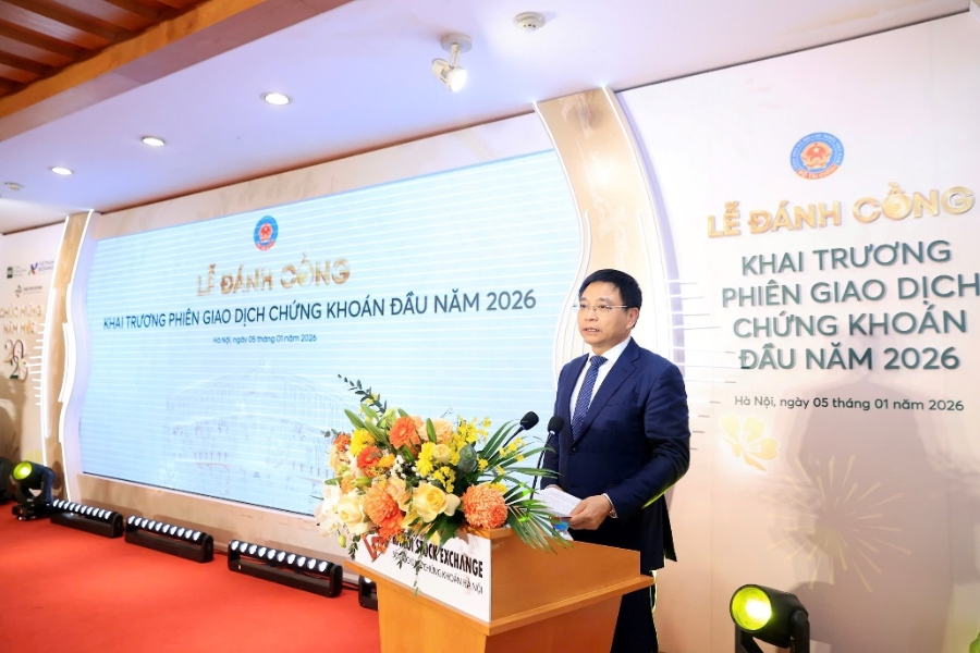 Bộ trưởng Bộ Tài chính Nguyễn Văn Thắng phát biểu chỉ đạo tại buổi Lễ.