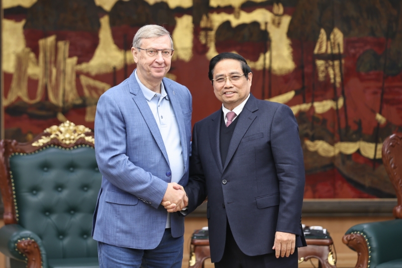 PM receives founder of Russia's largest private corporation