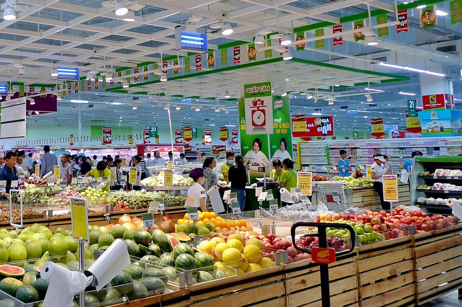 Nhu cầu tiêu dùng hàng hóa, dịch vụ tăng cao đã đóng góp tích cực vào tăng trưởng của ngành thương mại, dịch vụ trong năm 2025.