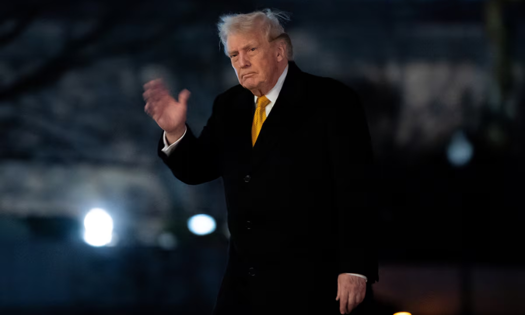 Tổng thống Trump hoãn tăng thuế quan đối với đồ nội thất, dọa áp thêm thuế quan lên Ấn Độ