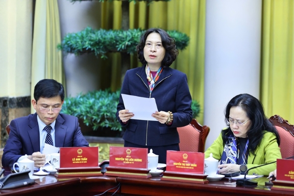 Thứ trưởng Bộ Y tế Nguyễn Thị Liên Hương phát biểu tại họp báo - Ảnh: VGP