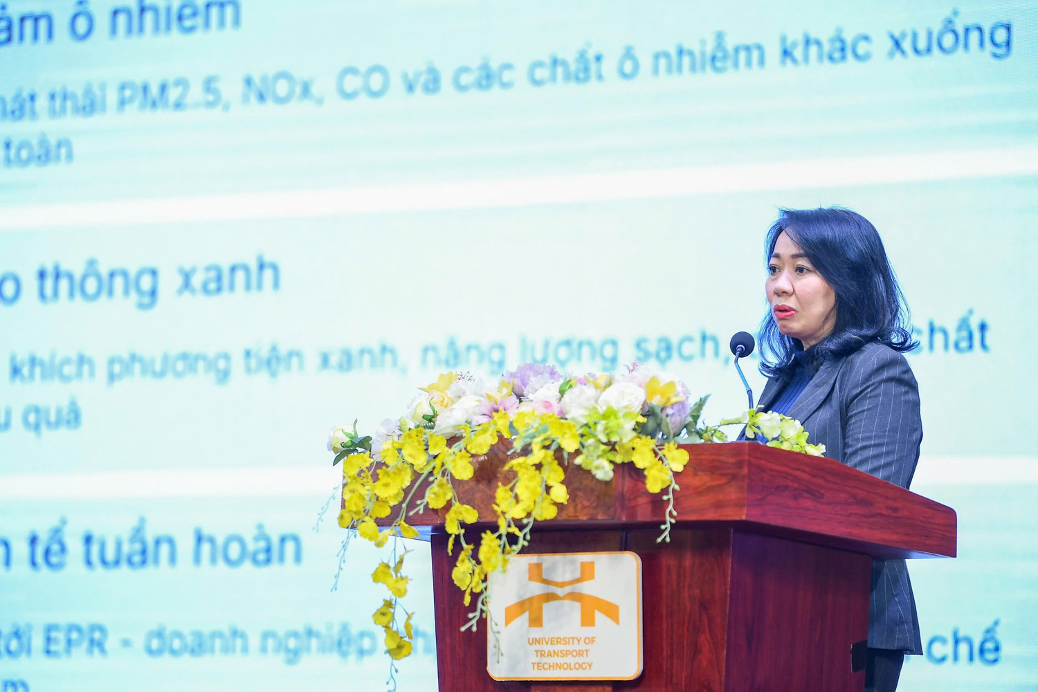 Bà Lê Thanh Thủy, Phó trưởng Phòng Quản lý Môi trường, Sở Nông nghiệp và Môi trường Hà Nội"