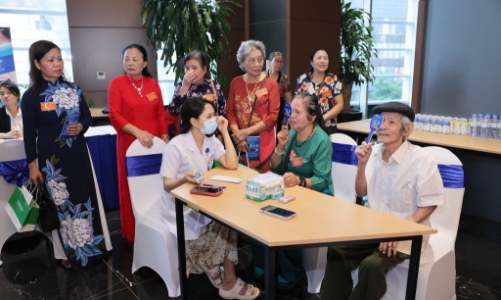 Người hưởng trợ cấp hưu trí được tăng mức hưởng bảo hiểm y tế lên 100%