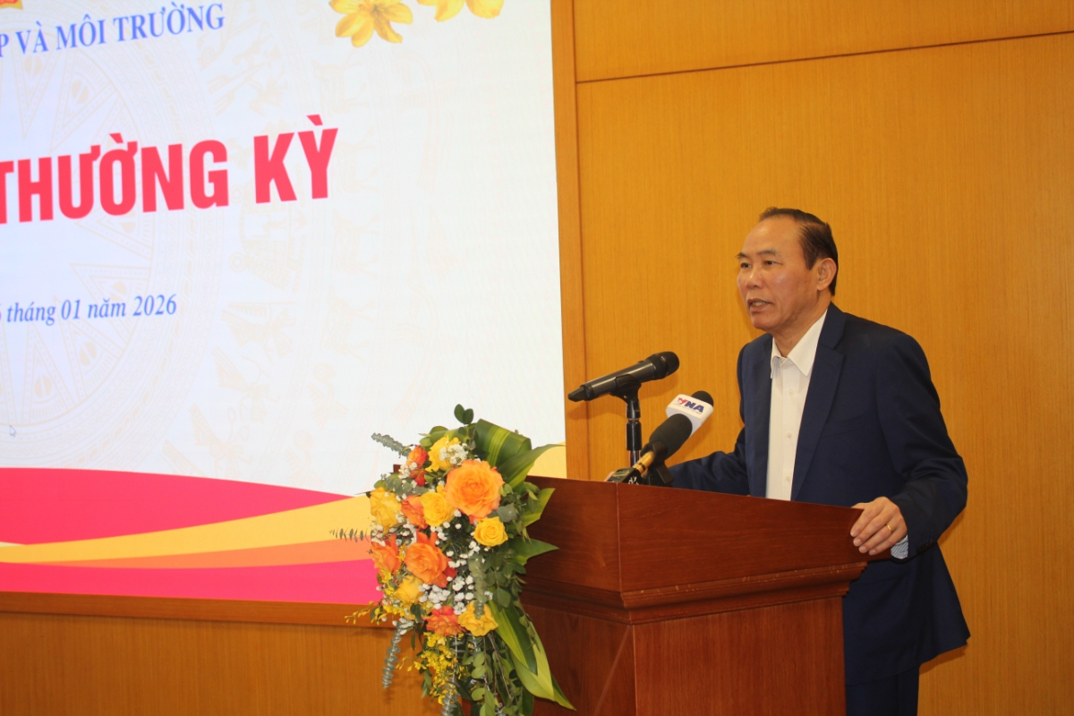 Thứ trưởng Phùng Đức Tiến: 