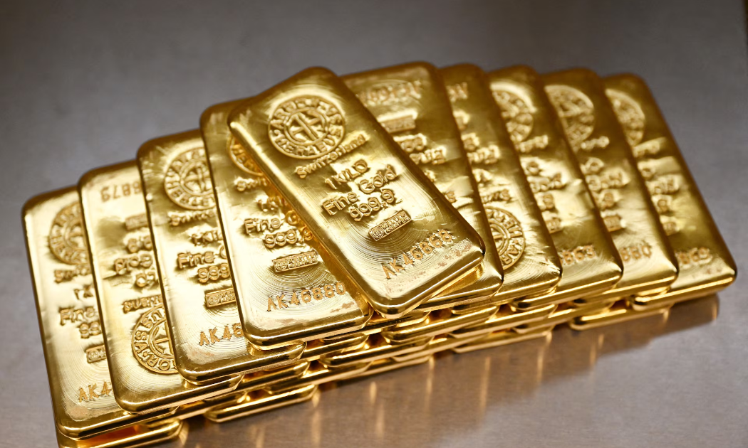 Giá vàng nhảy hơn 100 USD/oz, SPDR Gold Trust “án binh bất động”
