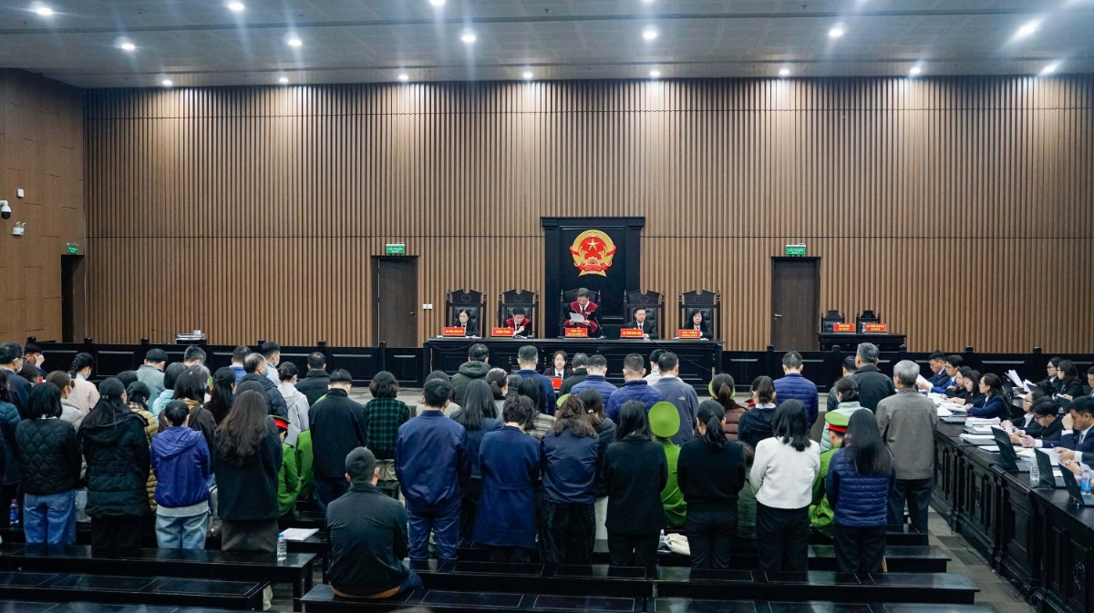 Quang cảnh phiên tòa.