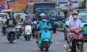 Hà Nội sắp có chính sách hỗ trợ người dân chuyển đổi xe xăng sang xe điện