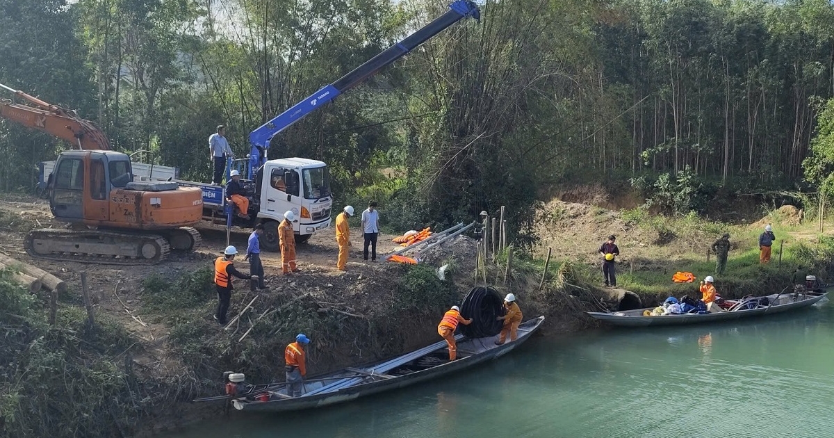 Vượt tiến độ, EVN hoàn thành cấp điện cho 100% thôn, bản “vùng lõm”