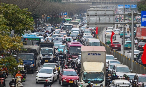 Hà Nội siết hoạt động của nhiều phương tiện giao thông đường bộ trong giờ cao điểm