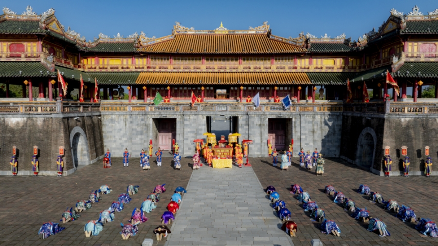 Lễ Ban Sóc triều Nguyễn được tái hiện theo hình thức sân khấu hóa