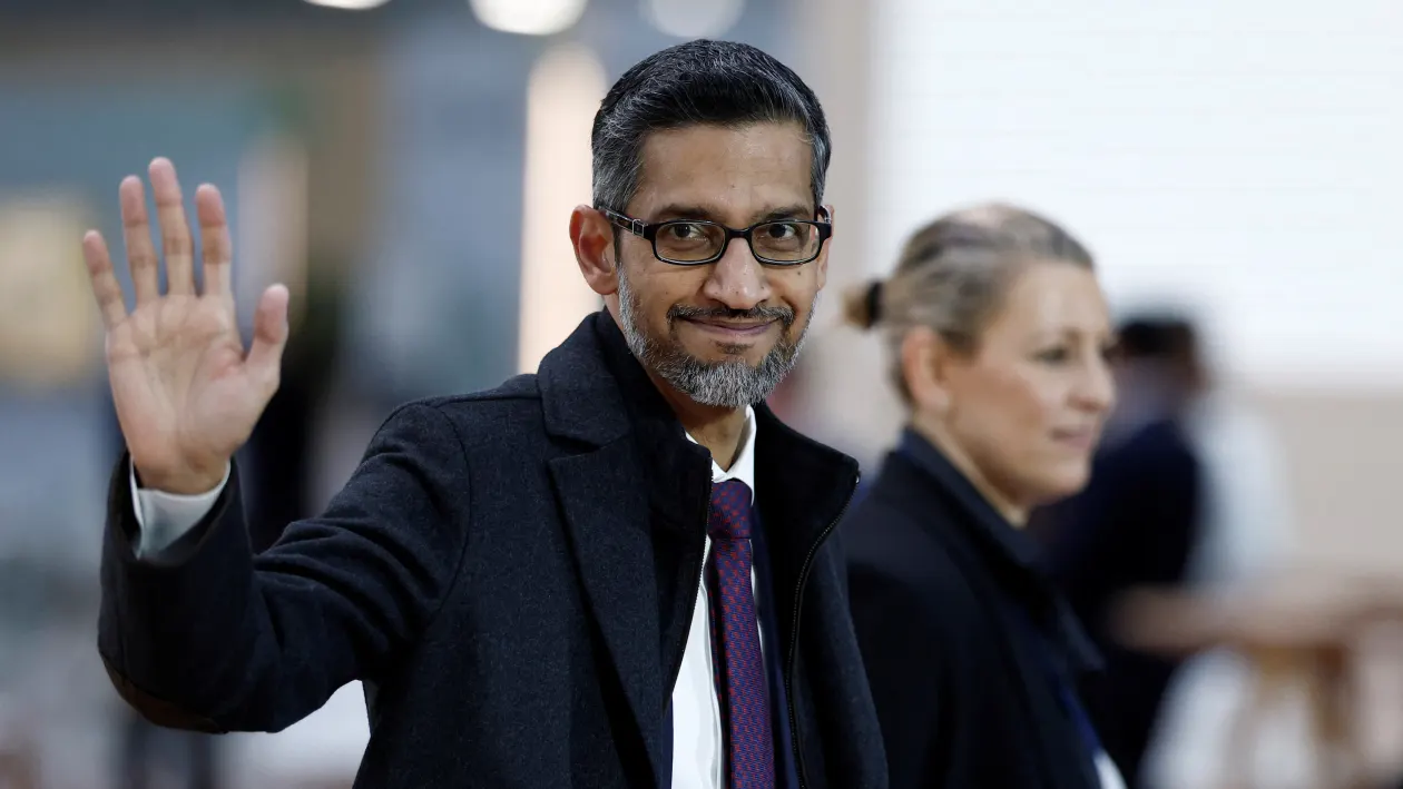 Giám đốc Điều hành Google Sundar Pichai tại Hội nghị thượng đỉnh trí tuệ nhân tạo ở Grand Palais, Paris