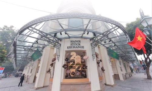 Bộ Tài chính gia hạn lộ trình chuyển cổ phiếu sang HOSE đến cuối năm 2026