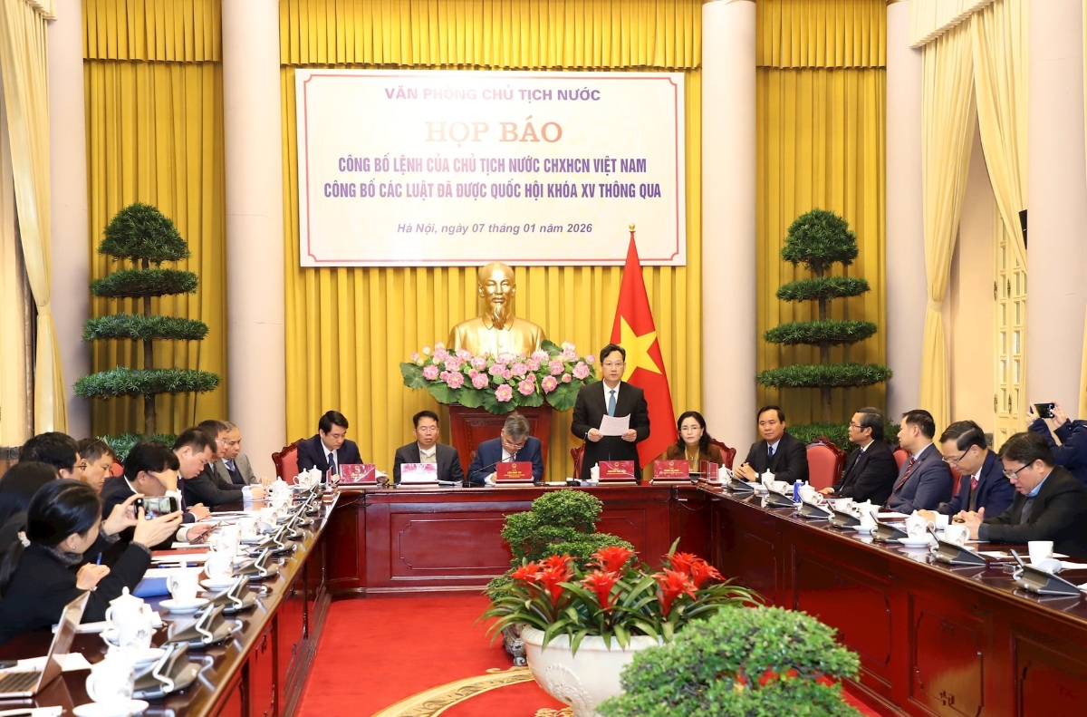 Quang cảnh buổi họp báo.