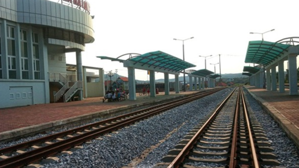 Bộ Xây dựng trả lời kiến nghị về dự án đường sắt dừng thi công hơn 10 năm