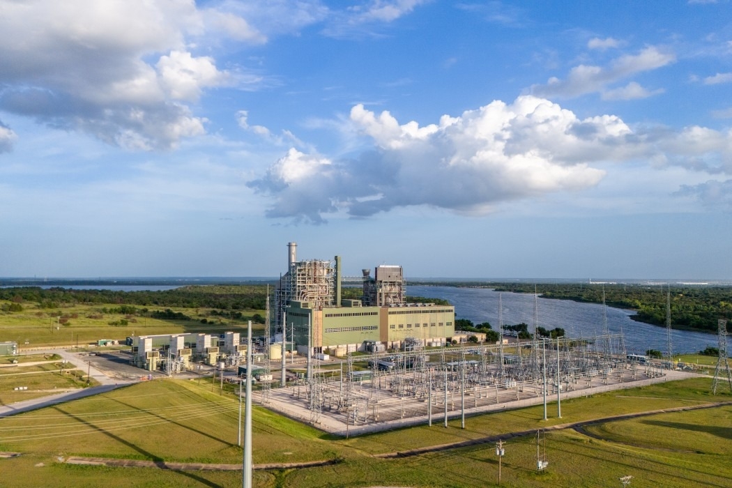 Một nhà máy điện ở Austin, Texas, vào năm 2024; nhu cầu điện năng cao điểm của tiểu bang dự kiến ​​sẽ tăng gần gấp đôi vào năm 2035.