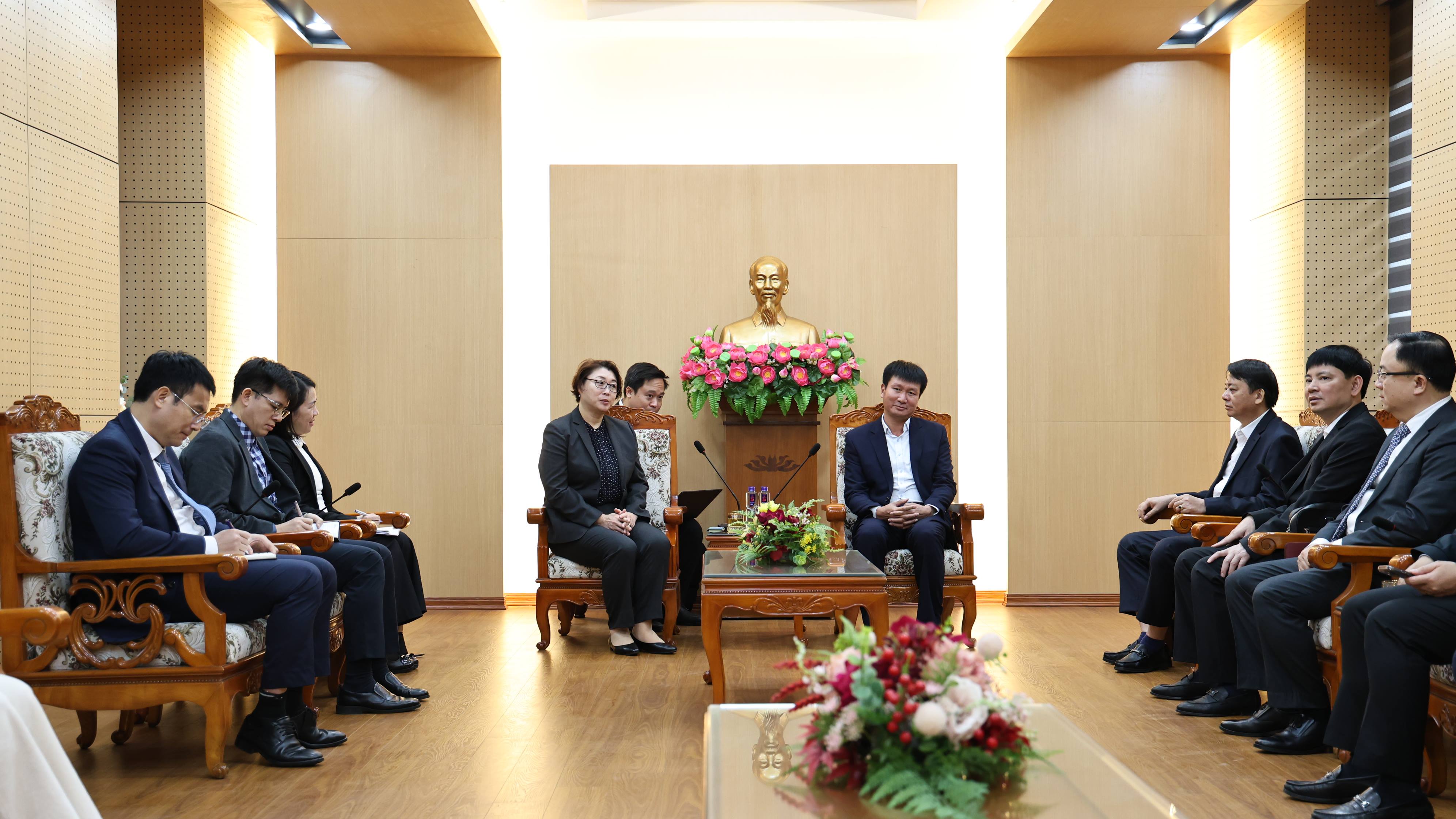 Quang cảnh buổi tiếp