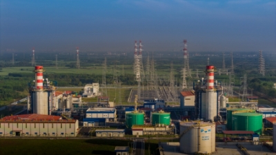 Vietnam's first LNG power complex starts commercial operation