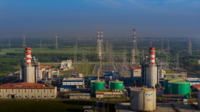 Vietnam's first LNG power complex starts commercial operation