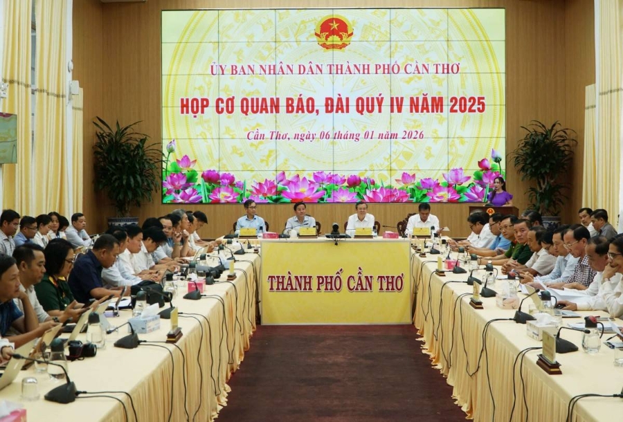 Họp báo công bố báo cáo tình hình kinh tế xã hội TP. Cần Thơ năm 2025. Ảnh: Thu Hiền